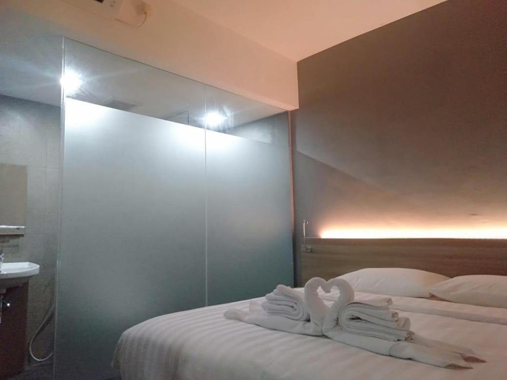 Hotel Marina Airport Semarang Luaran gambar